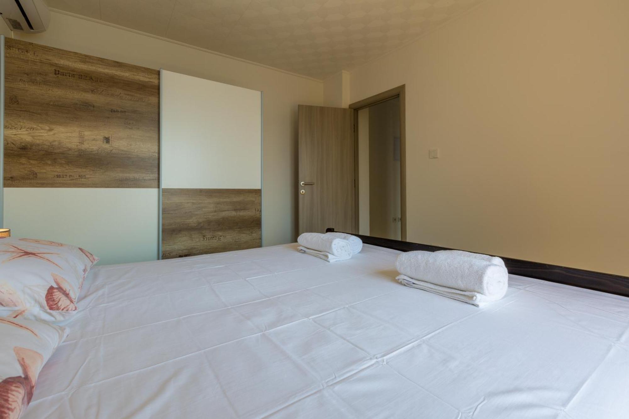 Visa Holiday home
